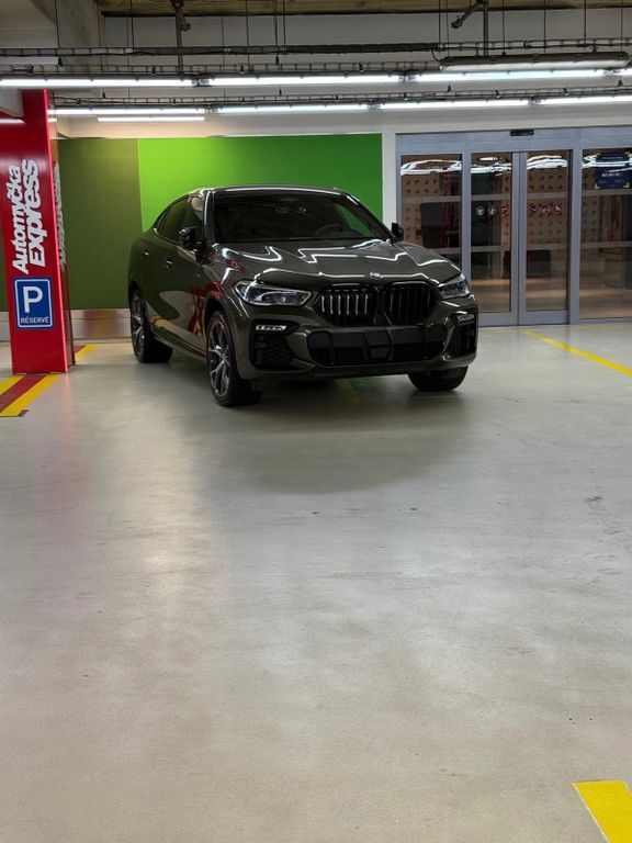 Image of BMW X6