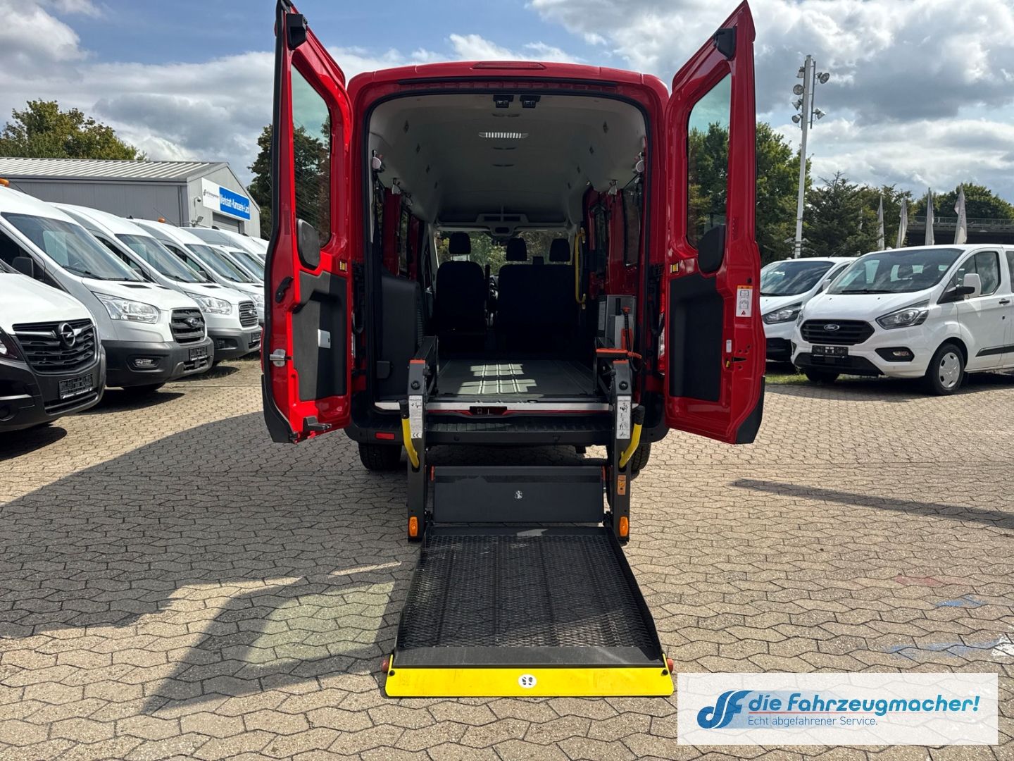 Fahrzeugabbildung Ford Transit Kombi 350 L3 2.2 TDCi DPF *3022