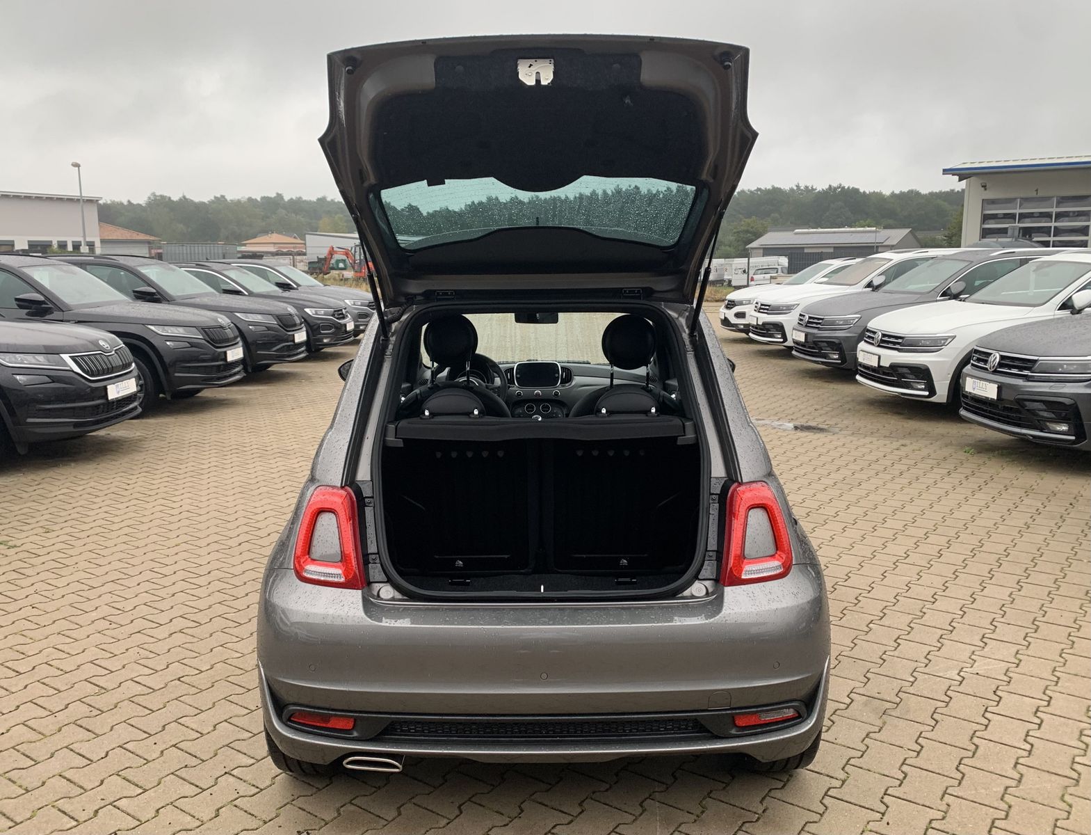 Fahrzeugabbildung Fiat 500 1.0 Sport*Carplay*Xenon*Temp*Klima*Navi*