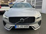 Volvo XC60 Plug-In-Hybrid T6 AWD Plus Dark, Pano, H&K, - : Geländewagen, Awd