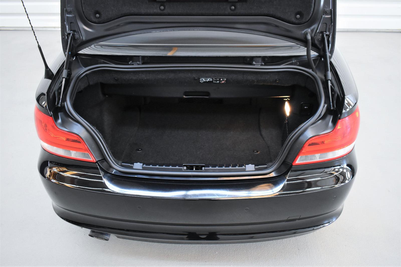 BMW 118i Cabrio+Navi+Automatik+PDC+Tempomat+SHZ