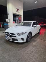 Mercedes-Benz A 180 d Limousine MBUX