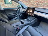 Tesla Model 3 mit Anhängerkupplung - Tesla Model 3 in Bremen