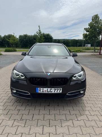 BMW 520d xDrive Touring A Luxury Line Luxury Line