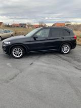 BMW X3 xDrive20d Leder AHK Navi 104TKM, 8 fach  - BMW: X 10
