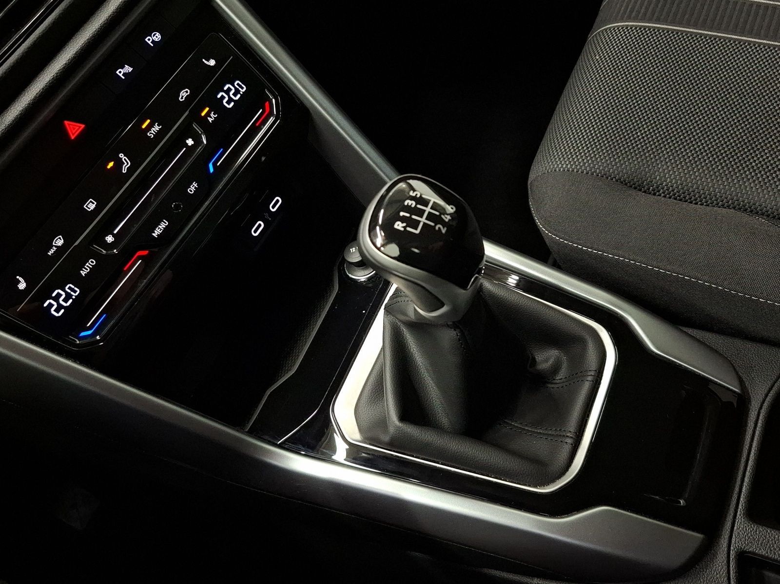 Volkswagen T-Roc - Bild 11