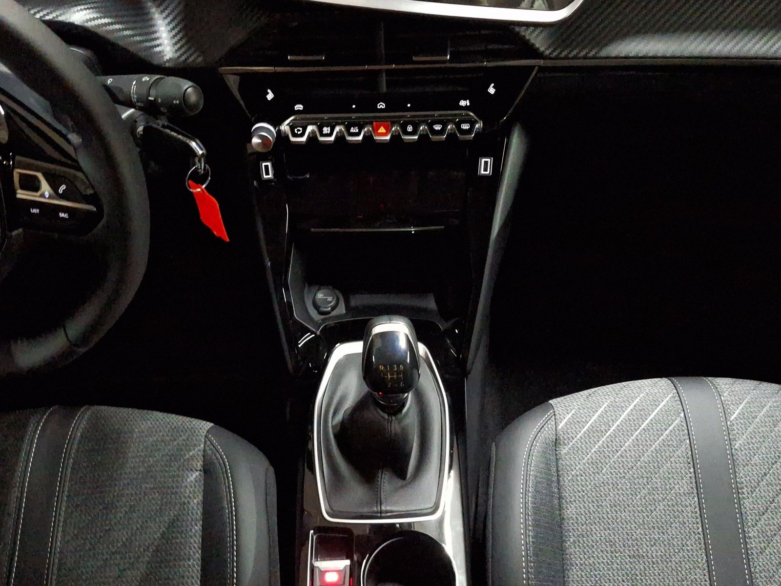 Peugeot 208 - Bild 14