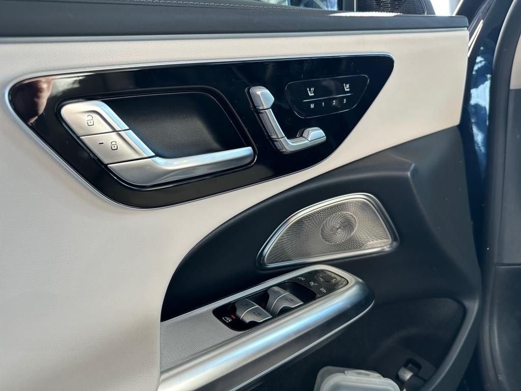 Fahrzeugabbildung Mercedes-Benz E 300 de 4MATIC T-Modell mit EQ Hybrid Technolog