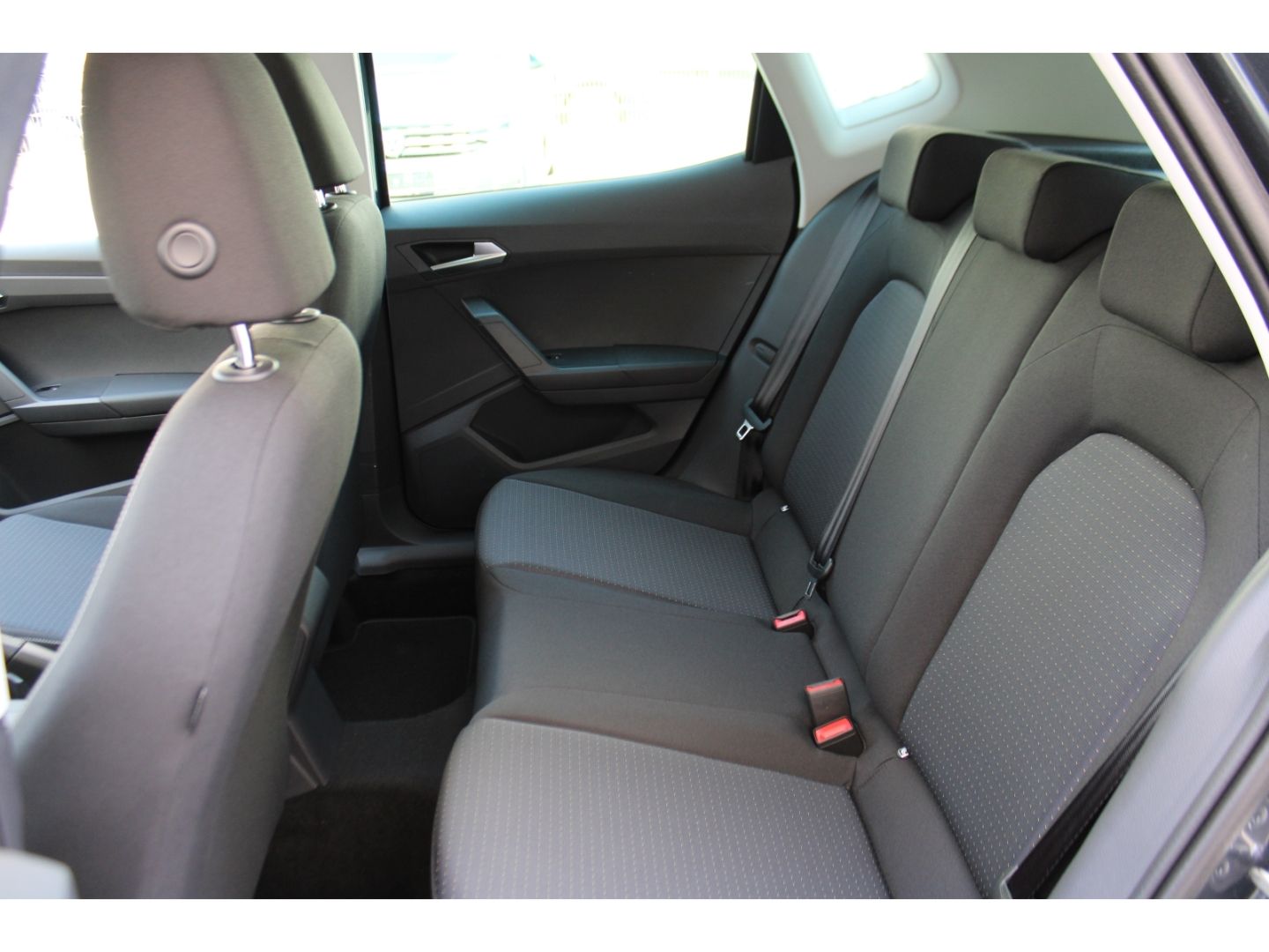 SEAT Arona 1.0 TSi Style LED GRA Full Link AHK PDC DA - Image 8