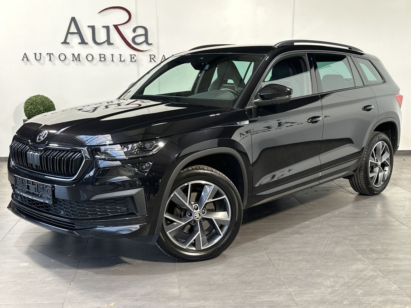 Fahrzeugabbildung SKODA Kodiaq 2.0 TDI DSG Sportline NAV+LED+KAMERA+19ZO
