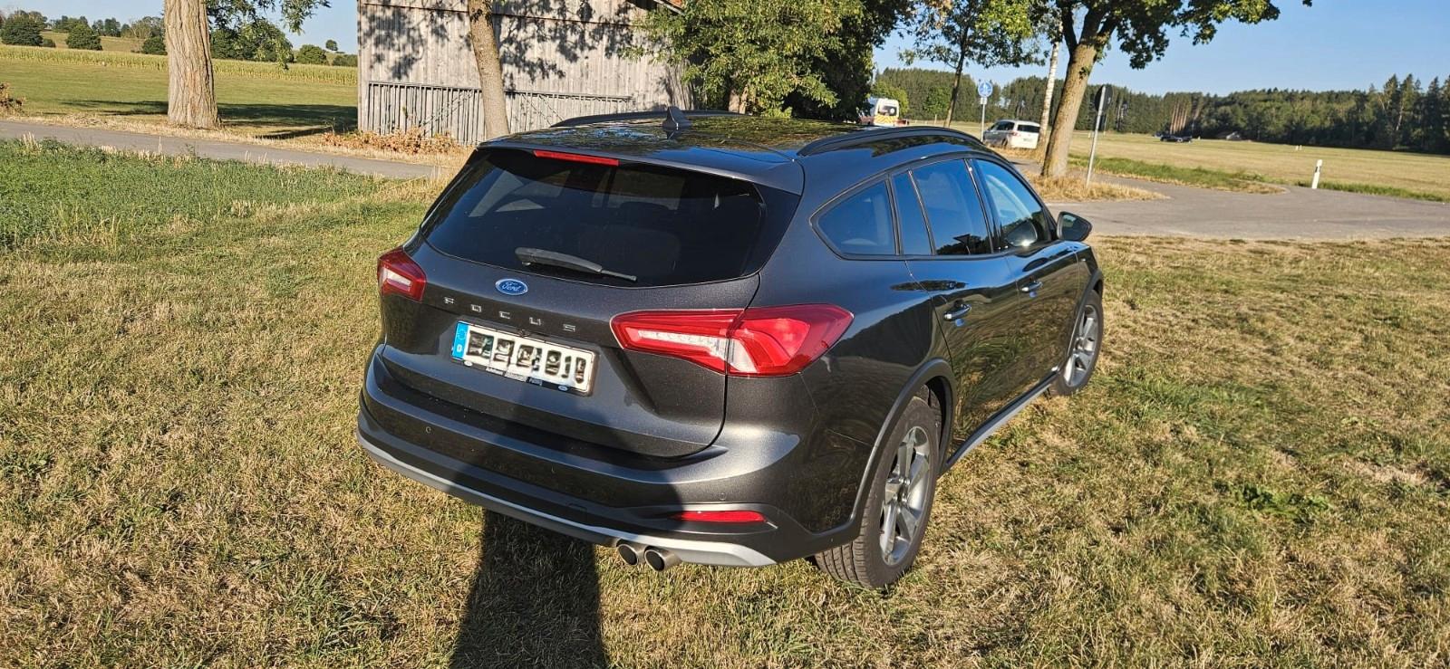 Ford Focus 2,0 EcoBlue 110kW Active X Turnier A. ...
