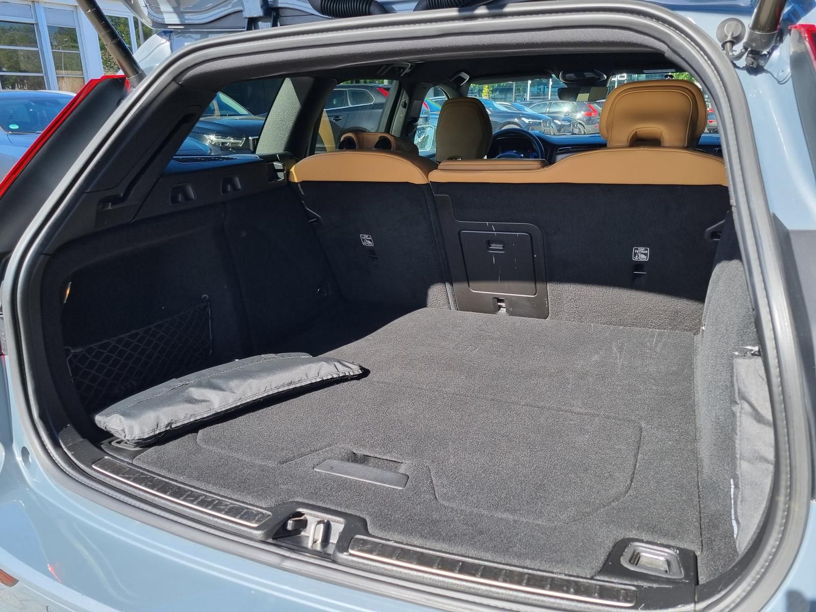 Fahrzeugabbildung Volvo V60 CC B4 D AWD 'AHK, Standheizung'