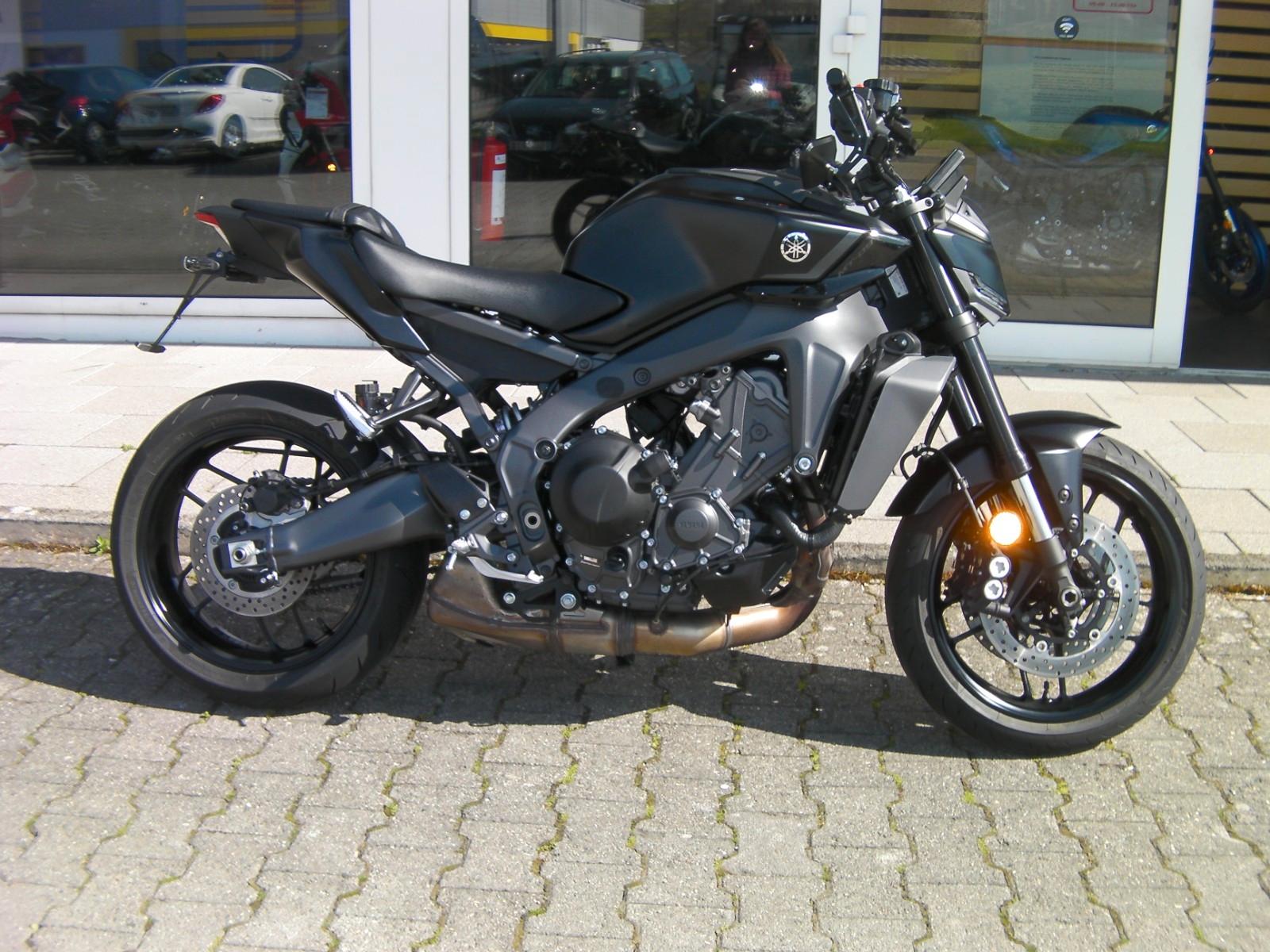 Yamaha MT-09 *kurzes Heck*Lenkerendspiegel etc.