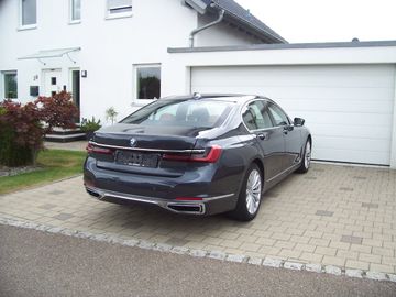 BMW 740 - 10