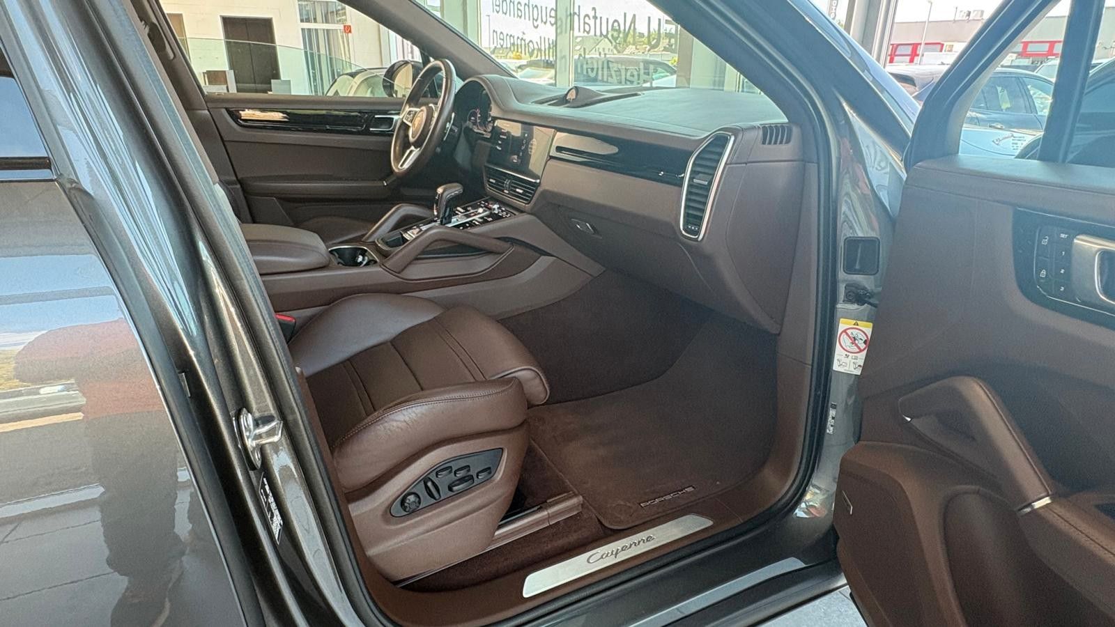 Fahrzeugabbildung Porsche Cayenne Coupe E-Hybrid/erst 38000 km/PCCB/voll..