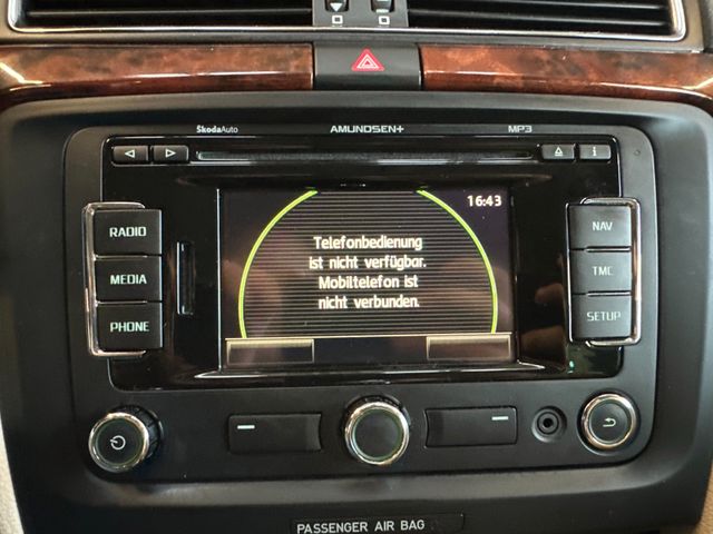 Skoda Superb Combi Elegance *1. Hand*Xenon*Klima*Navi*