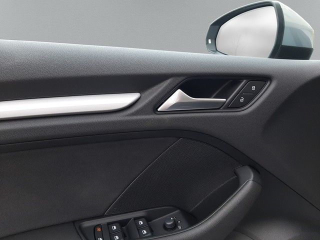 Fahrzeugabbildung Audi A3 Sportback 1.4TSI attraction ultra Xenon PDC