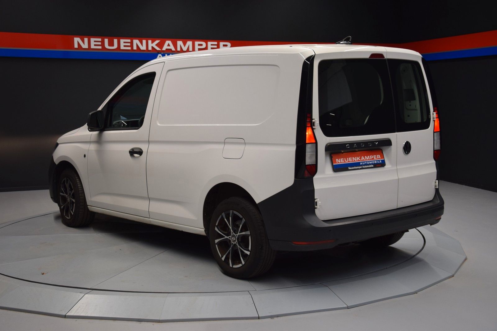 Fahrzeugabbildung Volkswagen Caddy Cargo Basis Kasten Klima PDC 1. Hand