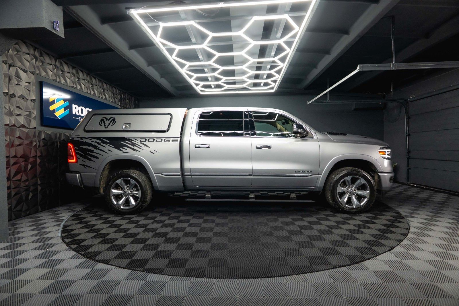 Fahrzeugabbildung Dodge RAM 5.7 V8 HEMI 4x4 Limited Longbed Hardtop 19%