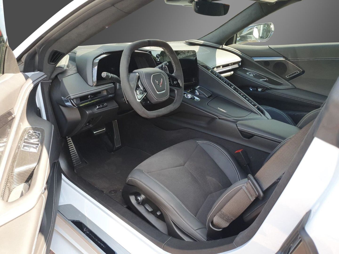 Fahrzeugabbildung Corvette C8 Stingray - 6.2 V8 3LT - VOLL Europamodell