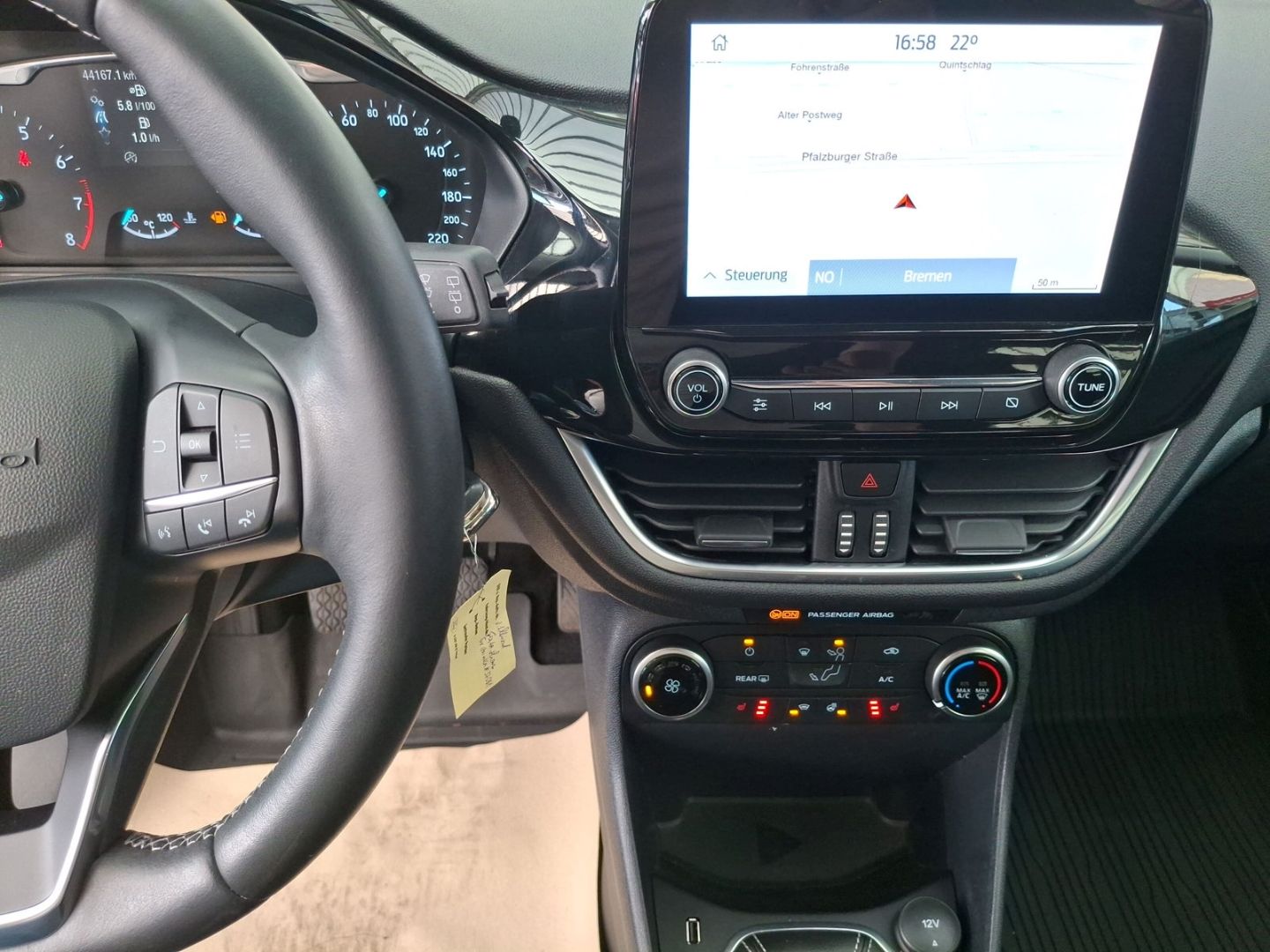Fahrzeugabbildung Ford Fiesta Cool & Connect 1.0  PPS/NAVI/TEMP/Winterp