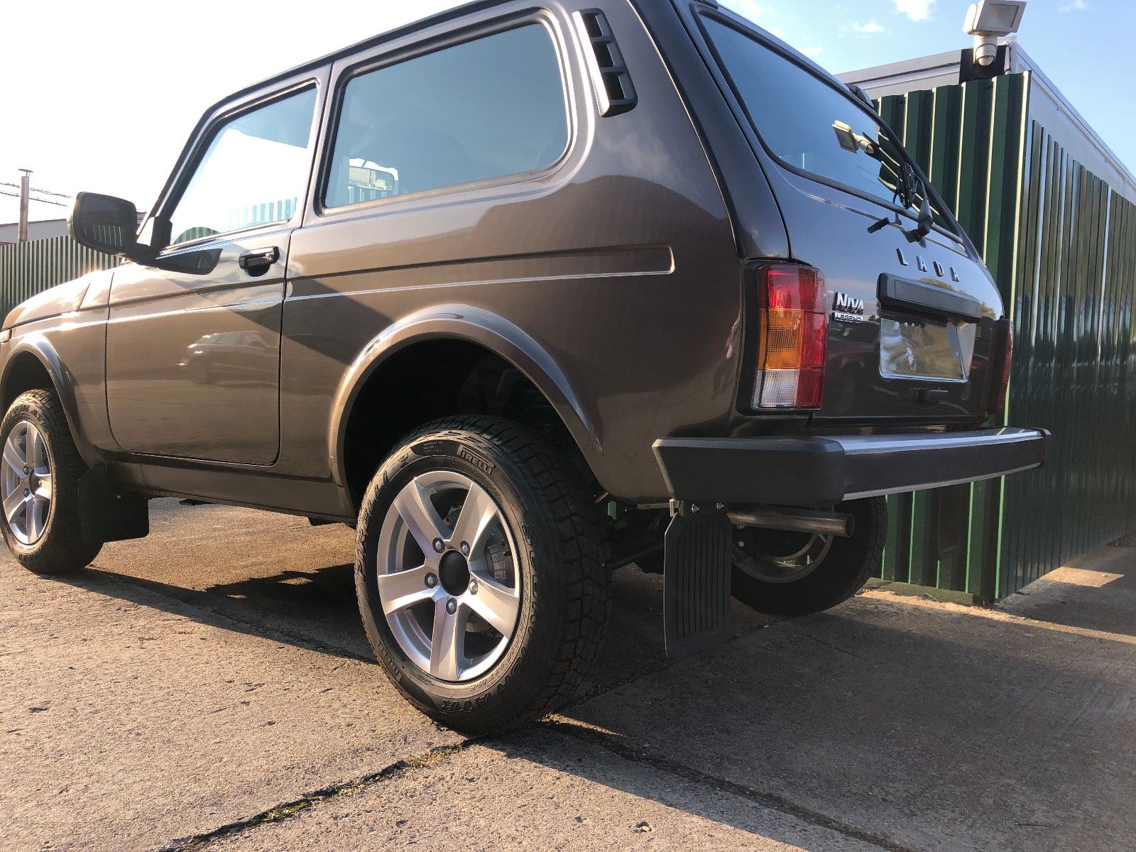 Fahrzeugabbildung Lada Niva "PREMIUM PLUS" KLIMA/ AET- Kollektion 2026!