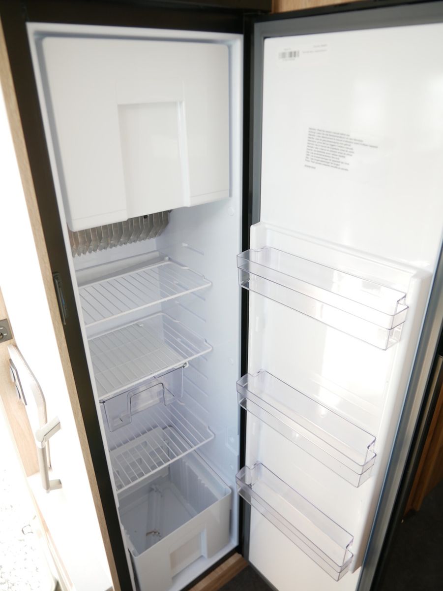 Fahrzeugabbildung Eura Mobil Integra Line IL 720 EF SAT, SOLAR, LUFTFEDERUNG