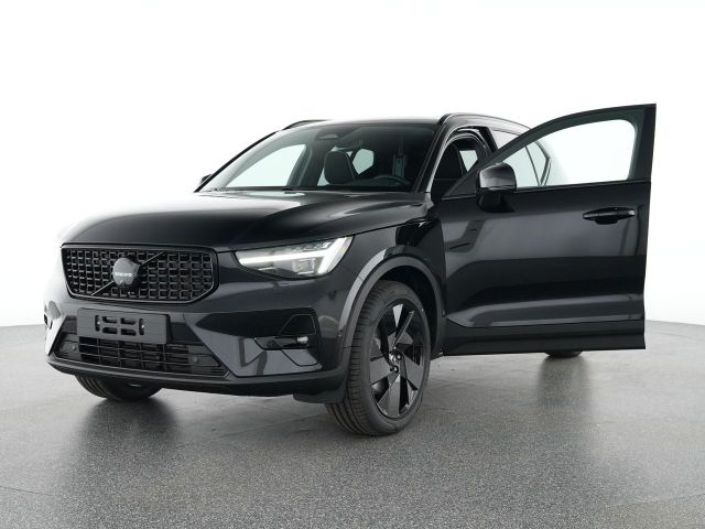 Volvo XC40 Plus Black Edition 2WD