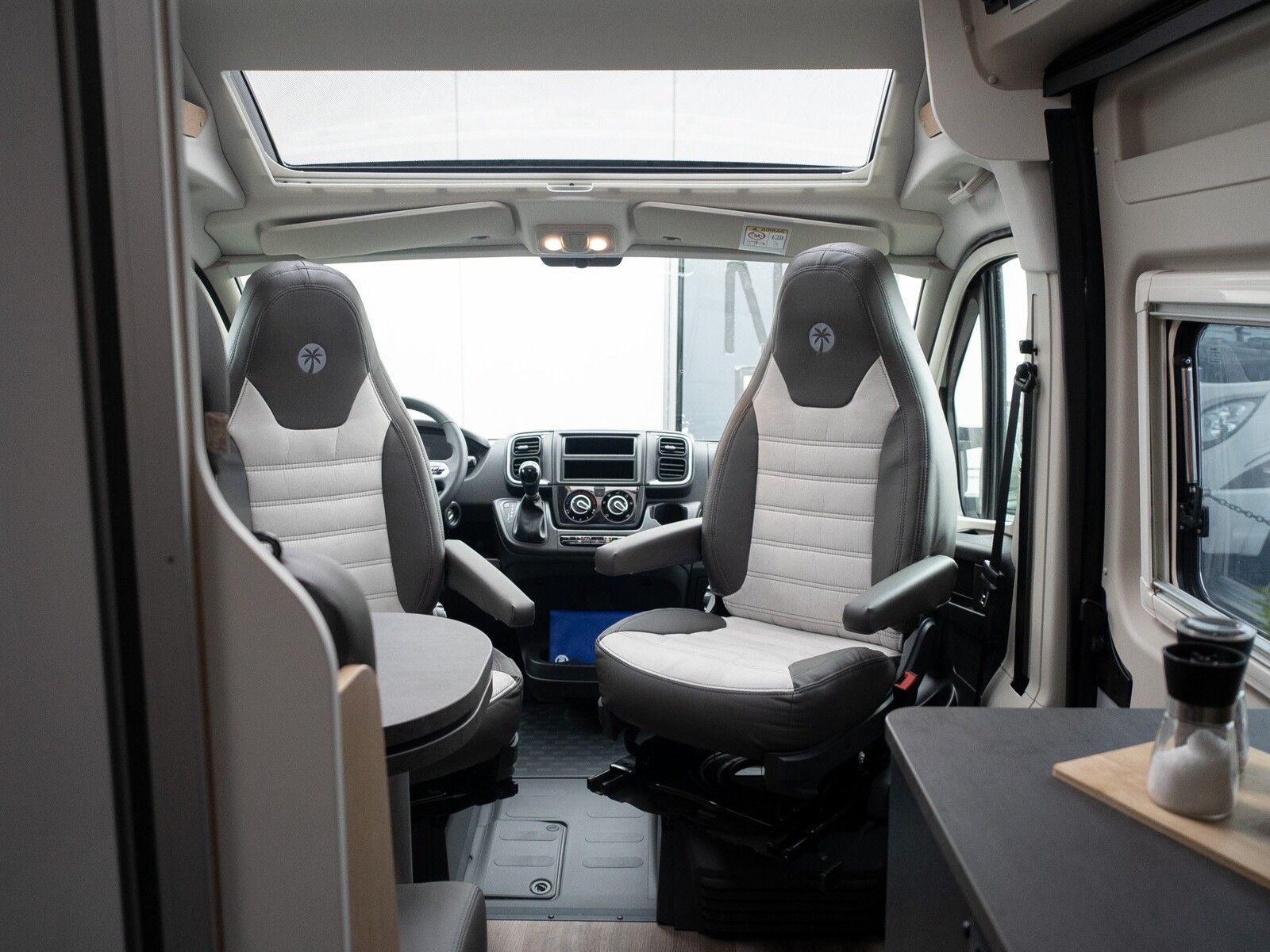 Fahrzeugabbildung Sunlight Cliff X 640 MJ26*Schwenkbad*Automatik*Panorama*