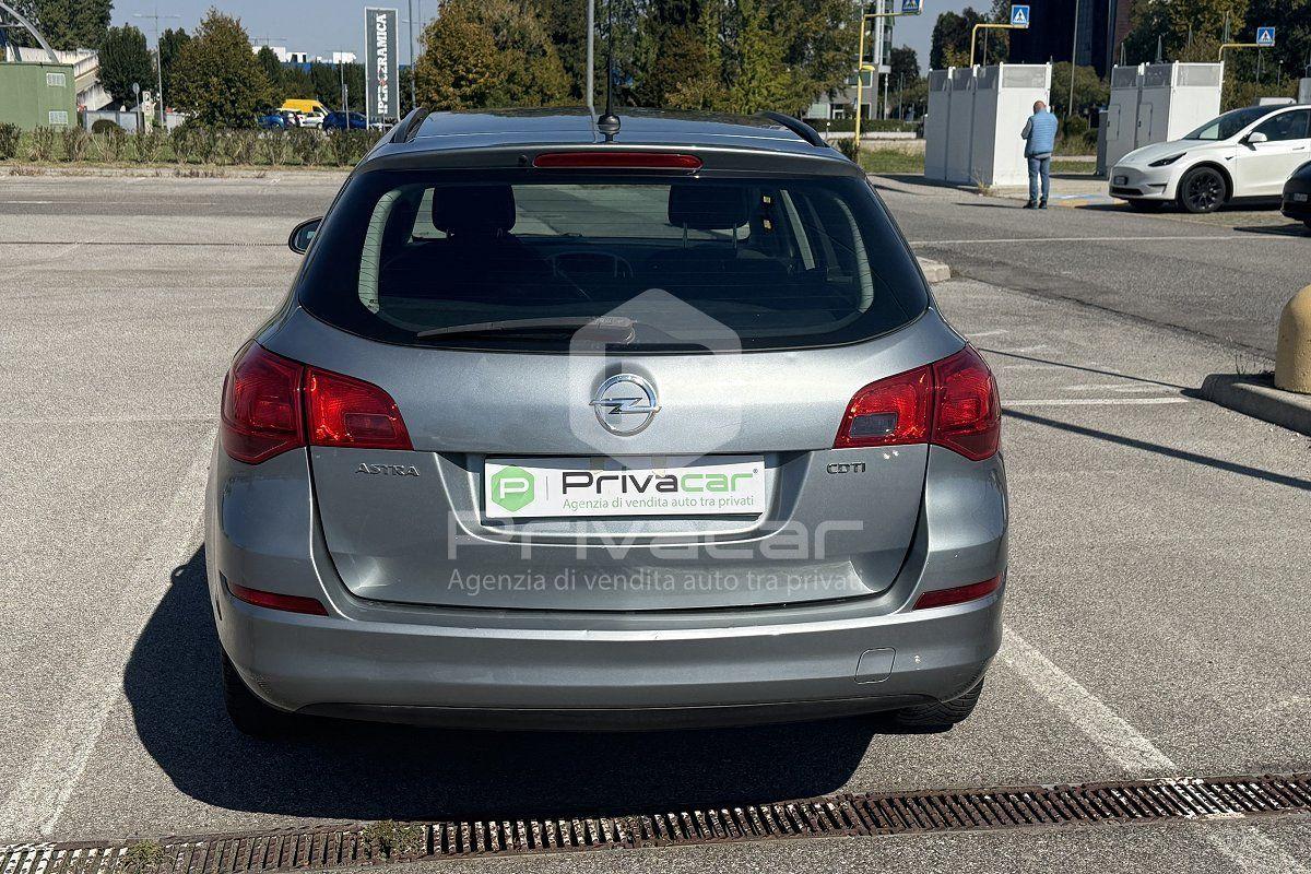 Opel Astra 2011 — photo 6