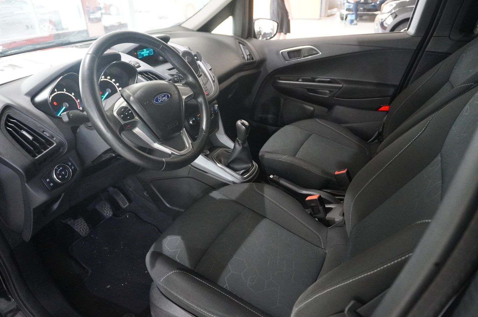 Fahrzeugabbildung Ford B-Max 1.0 TREND KLIMA/SHZ/PDC/NEBEL/WINTER/USB