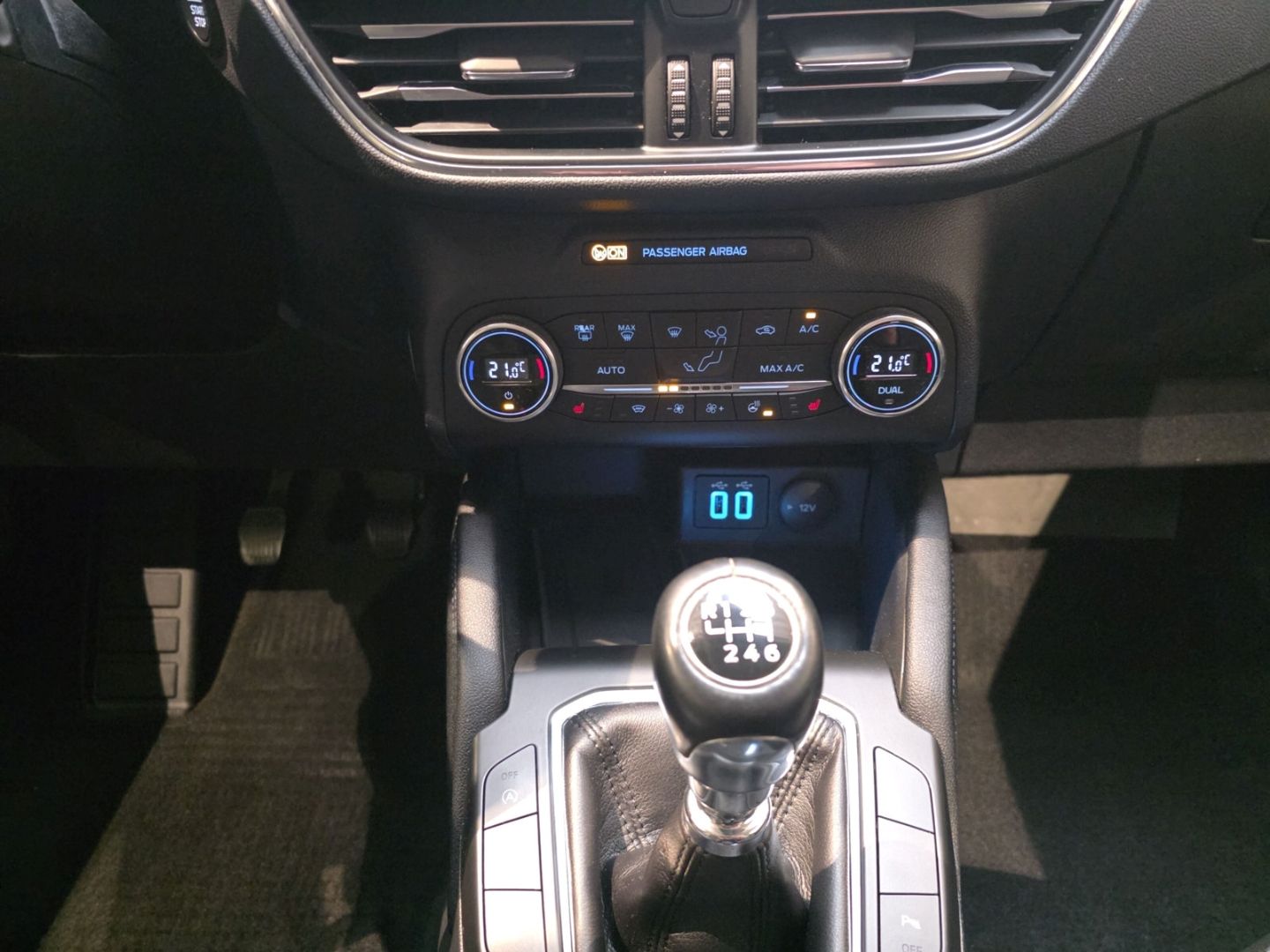 Fahrzeugabbildung Ford Kuga Titanium X Navi Soundsystem B & O LED El. H
