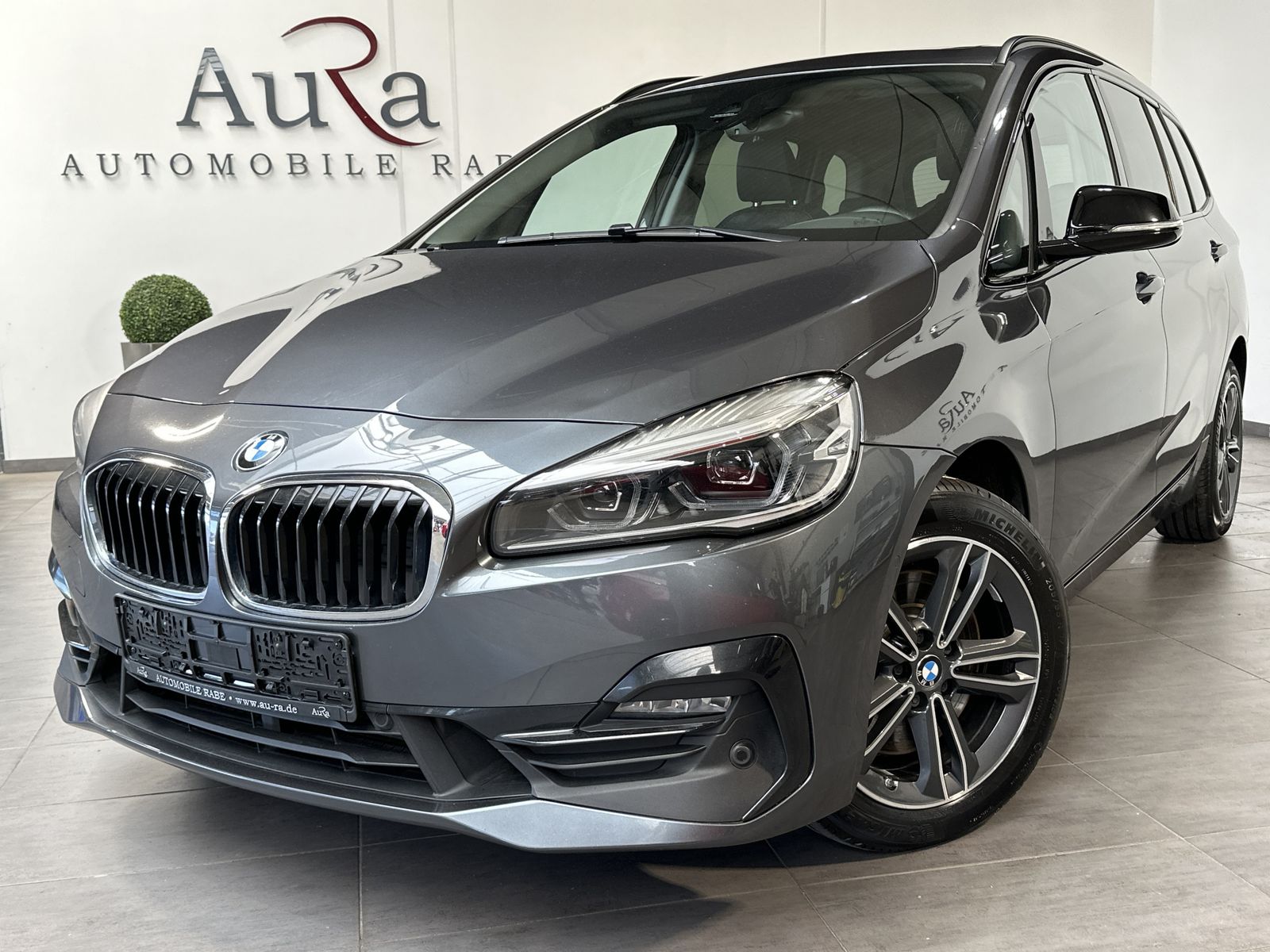 Fahrzeugabbildung BMW 220d Gran Tourer xD Sport 7-Sitzer NAV+LED+PANO