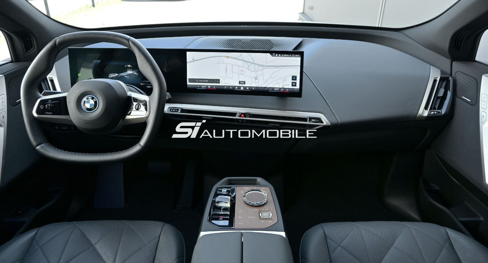 Fahrzeugabbildung BMW iX xDrive50 °AHK°AMIDO°LUFTFEDERUNG°PARKING PROF