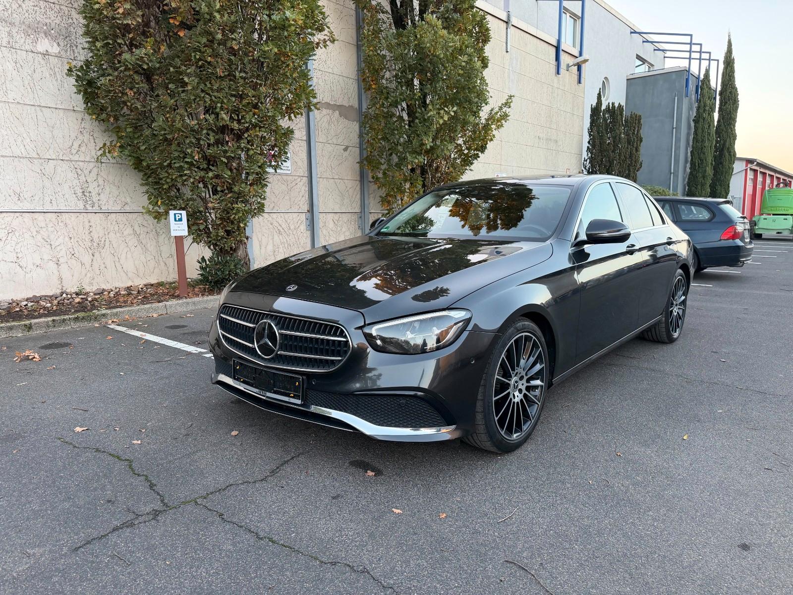 Mercedes-Benz E 220