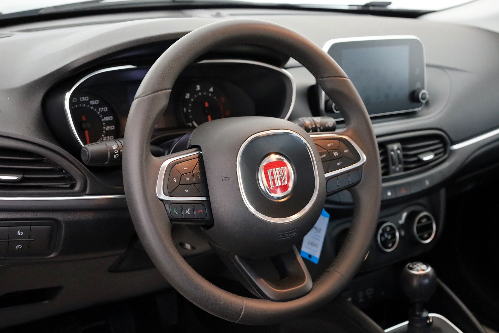 Fahrzeugabbildung Fiat Tipo Lounge Navi,Kamera,SH,PDC,SR+WR