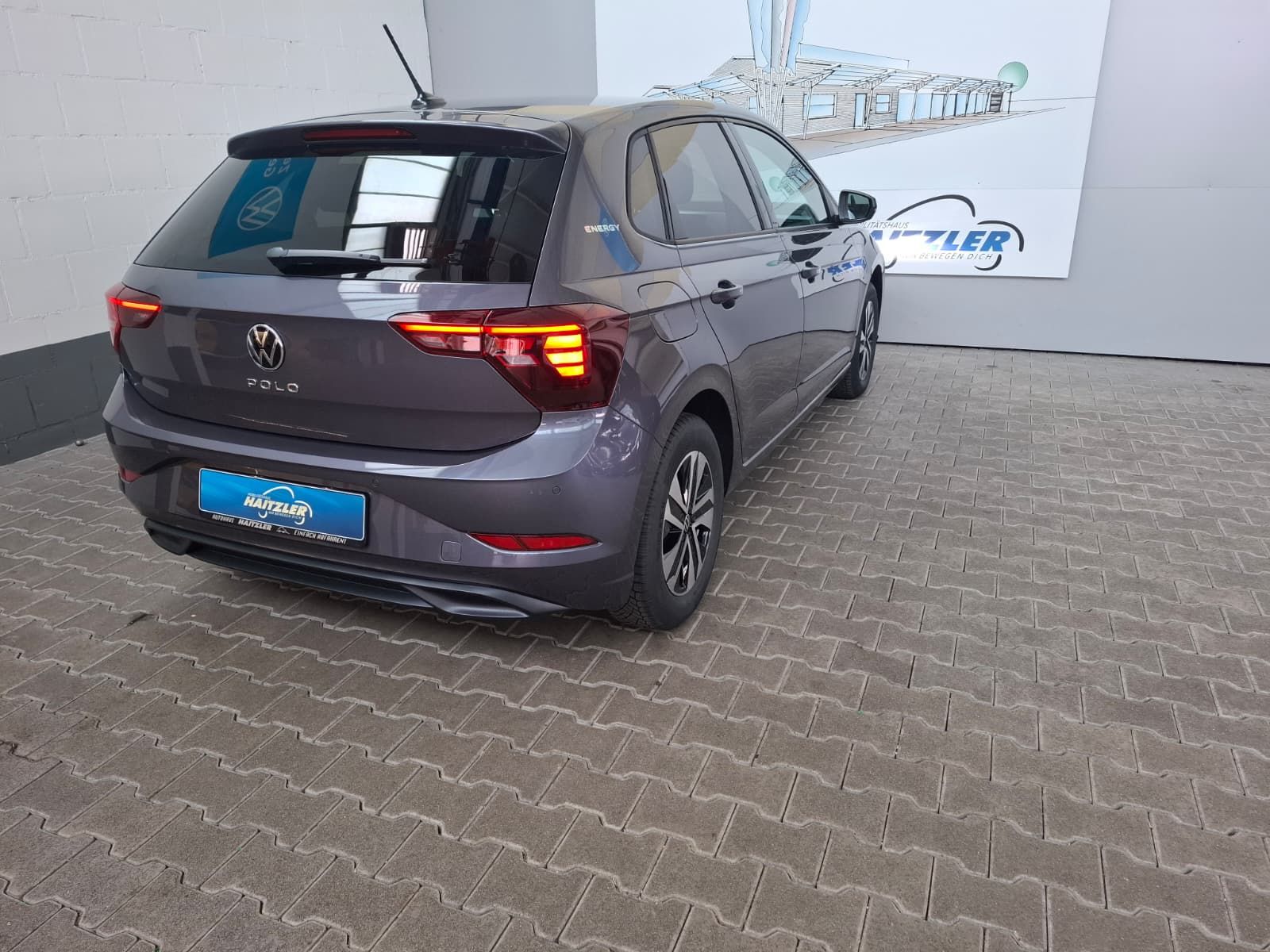 Fahrzeugabbildung Volkswagen Polo VI Energy 1.0 TSI DSG +LED +ACC+Travel Ass.