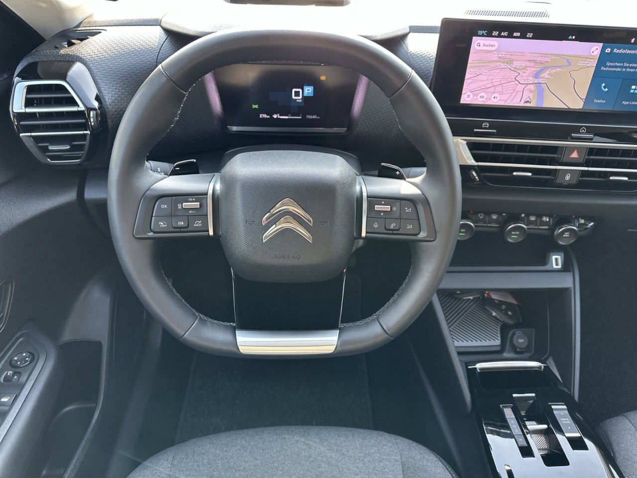 Fahrzeugabbildung Citroën C4 PureTech 130 EAT8 Shine