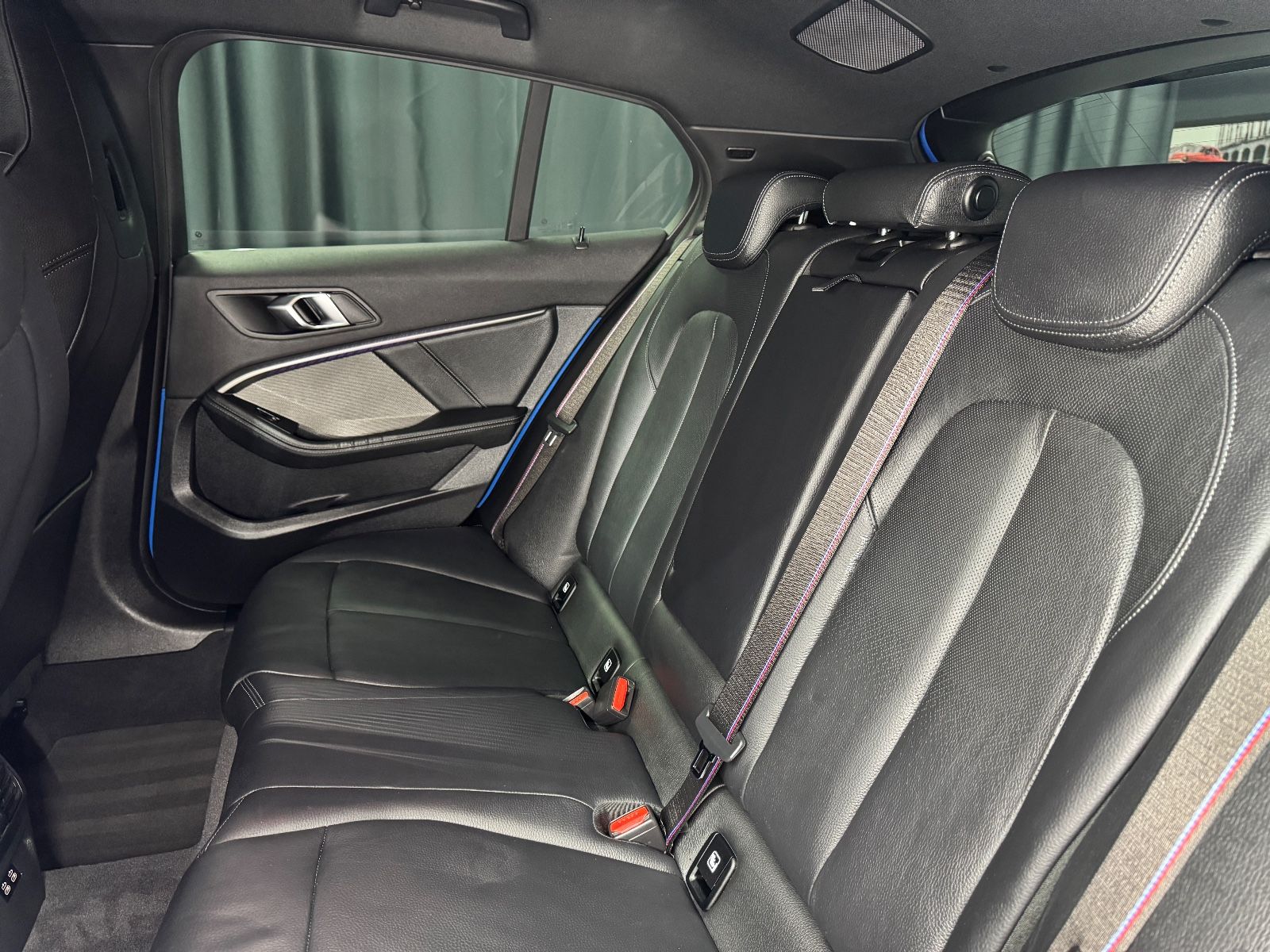 Fahrzeugabbildung BMW M135 i xDrive|H/K|NAVI|ACC|HEAD-UP|SPORTSITZE|