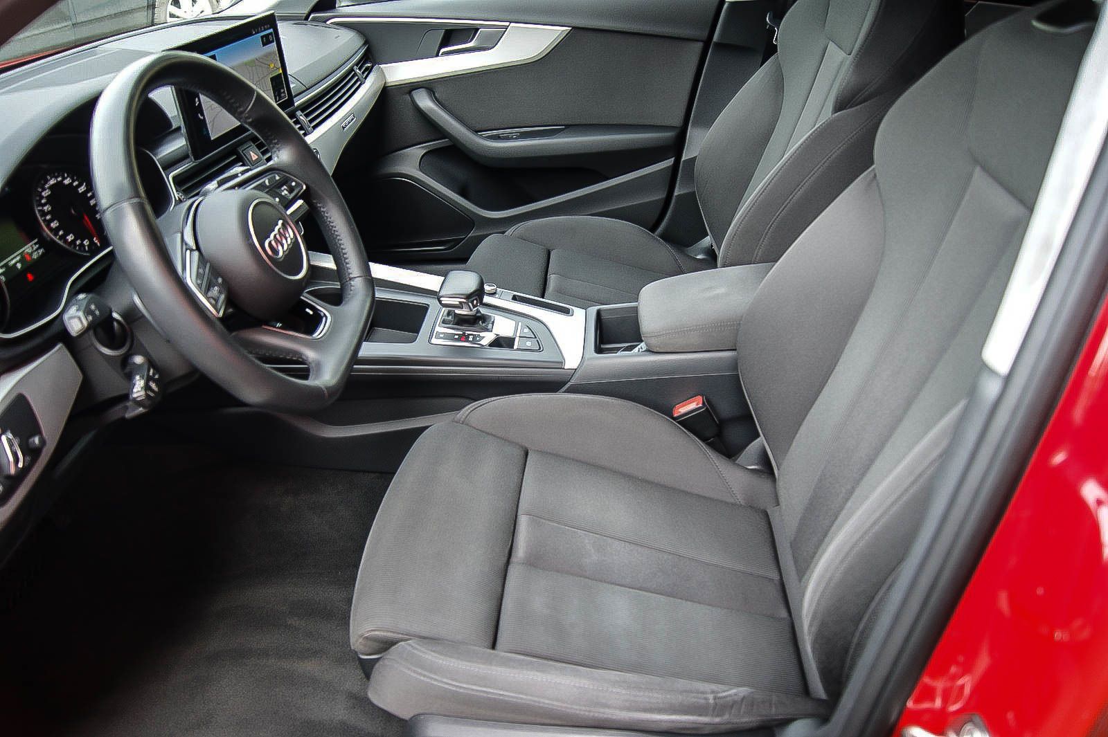 Fahrzeugabbildung Audi A4 Avant 45 TDI 3.0 V6 quattro advanced 1.HAND
