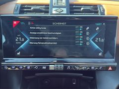 Fahrzeugabbildung DS Automobiles DS 7 Crossback 1.6 E-Tense 300 4x4 Rivoli