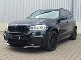 BMW X5 F15 xDrive 50i Scheckheftgepflegt - BMW X5 in Karlsruhe