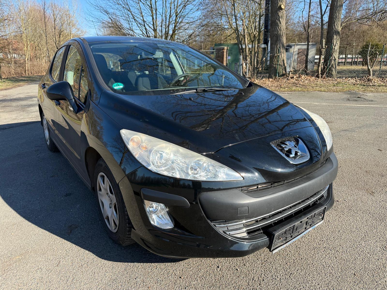 Peugeot 308 Lim. 1.6 Tendance