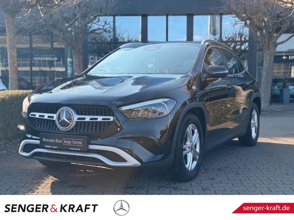 Mercedes-Benz GLA 200 AUT Kam. KlimaA LED LM PDC ParkAss SHZ