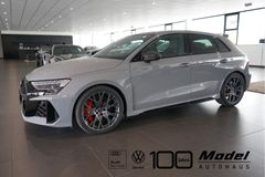 AUDI RS3 Sportback | Schalensitze | Carbon | Keramik AUDI RS3 Sportback | Schalensitze | Carbon | Keramik