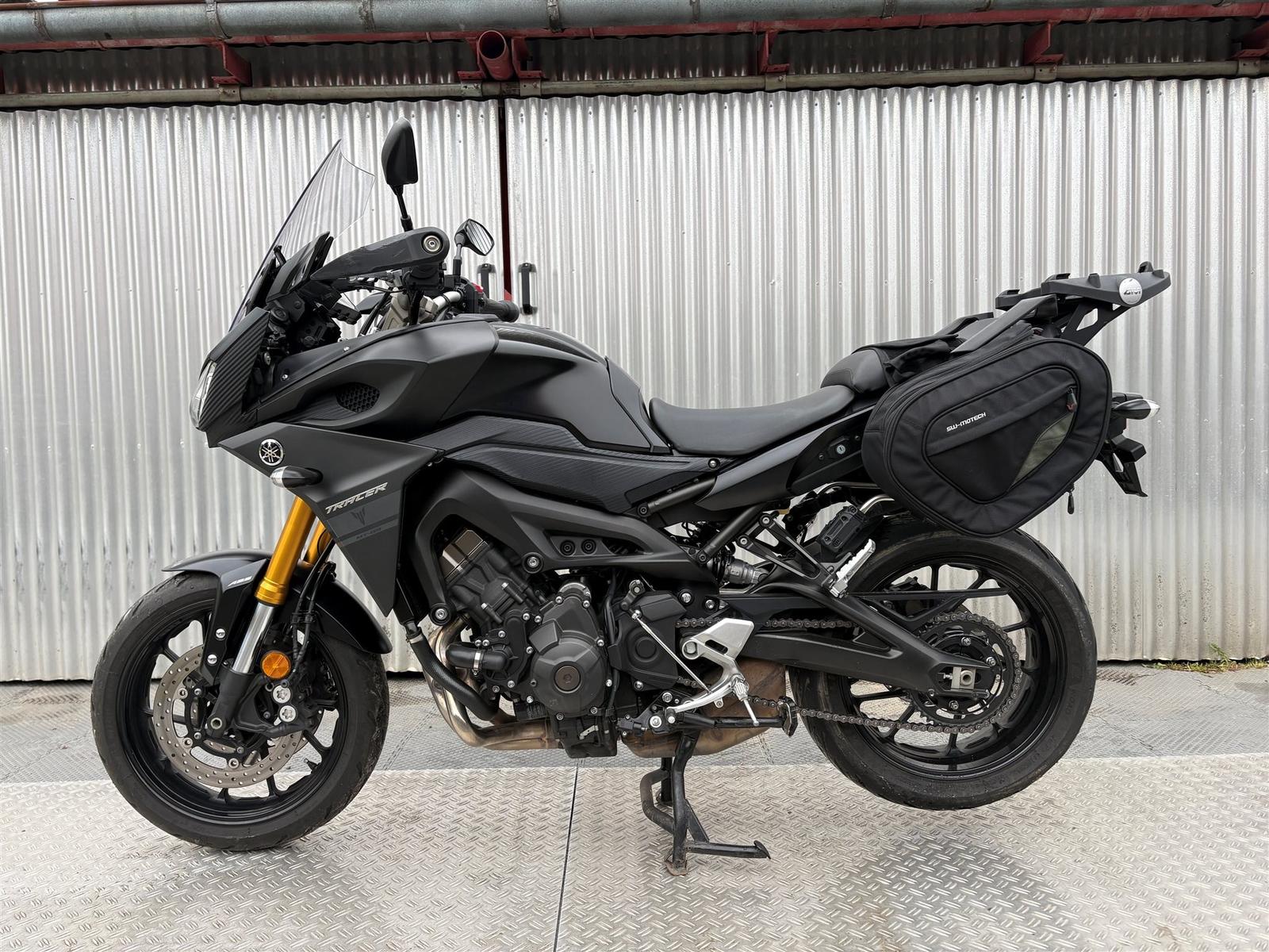 Yamaha Tracer 900 MT09 mit Seitentaschen