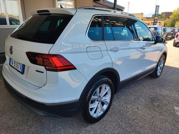 Volkswagen Tiguan - 5
