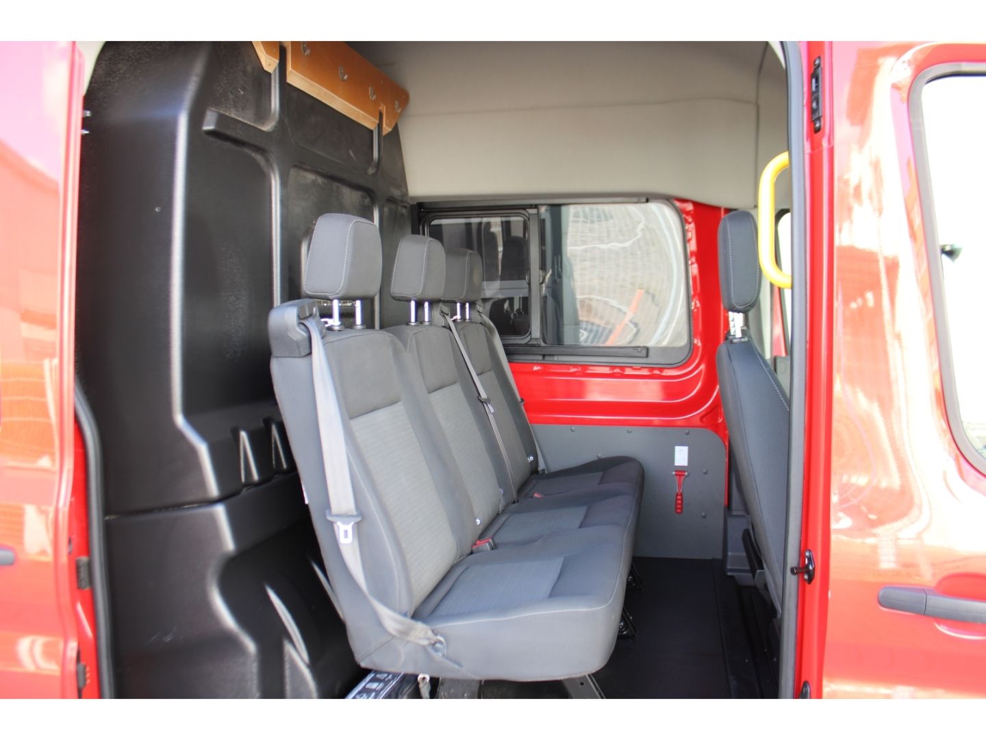 Fahrzeugabbildung Ford Transit 350L4 Kasten DoKa Trend StHZg AHK RFK GR