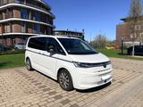 Volkswagen T7 Multivan 2.0 TSI OPF DSG Style Style - VW T7 Multivan von privat