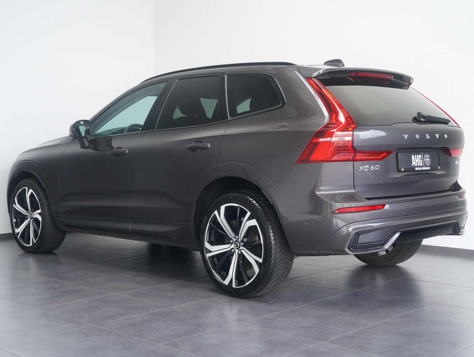 Volvo XC60 B4 B Plus Dark LED/NAVI/ACC/BLIS